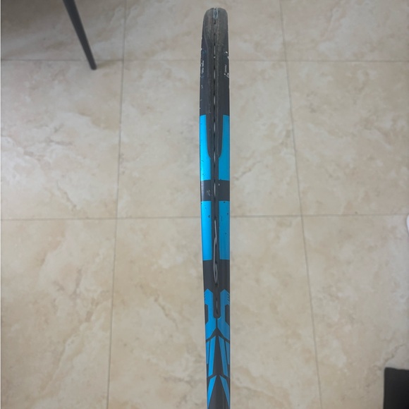 Blue Tennis Racket - Picture 2 of 4